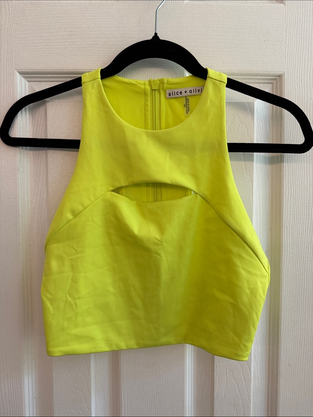 ALICE AND OLIVIA Floria Cutout Crop Tank Neon Keylime Athletic Workout Top Small - Picture 4 of 8